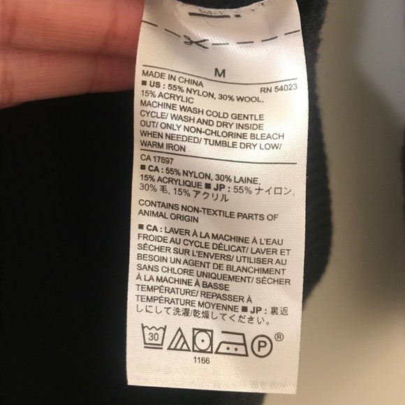 Banana Republic Factory Black Wool Blend V-neck Sweater - Medium - Picture 4 of 4